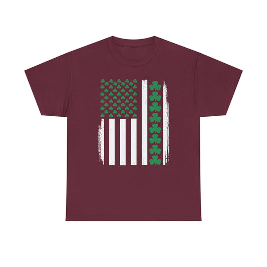 US American Flag with Shamrocks for St Patricks Day T-Shirt