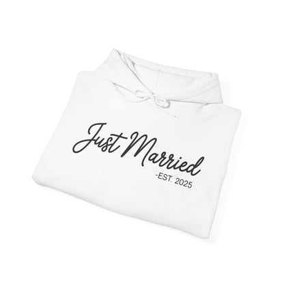 Just Married 2025 Honeymoon Wedding Couples Fiancee Hoodie