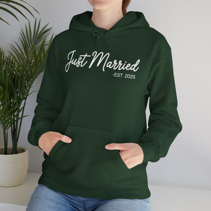 Just Married 2025 Honeymoon Wedding Couples Fiancee Hoodie