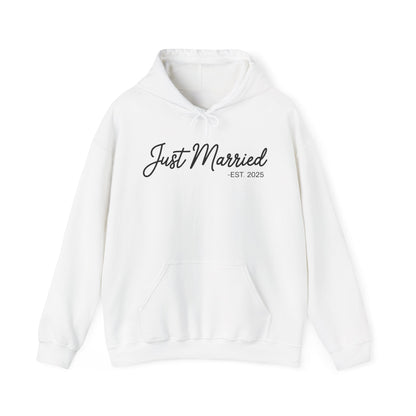 Just Married 2025 Honeymoon Wedding Couples Fiancee Hoodie