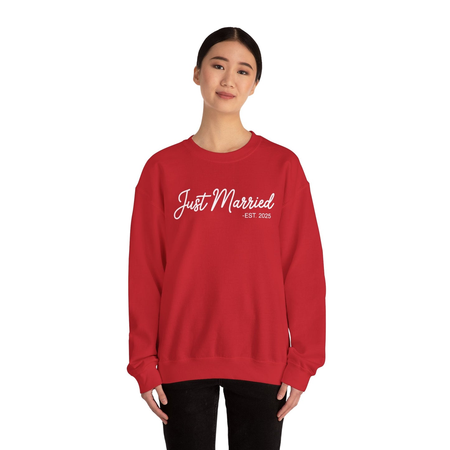 Just Married 2025 Honeymoon Wedding Couples Fiancee Sweatshirt
