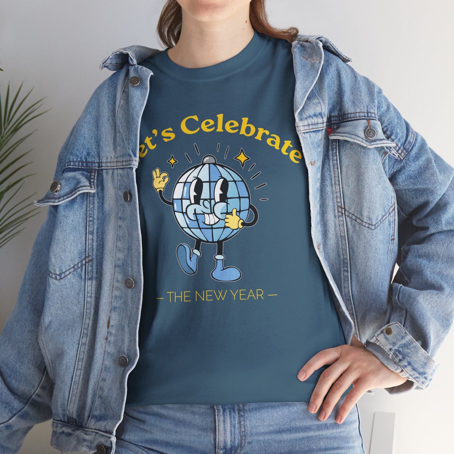 Cheers to Happy New Year Celebration T-Shirt Festivel NYE Party Tee for Men and Women