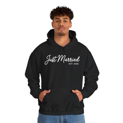 Just Married 2025 Honeymoon Wedding Couples Fiancee Hoodie