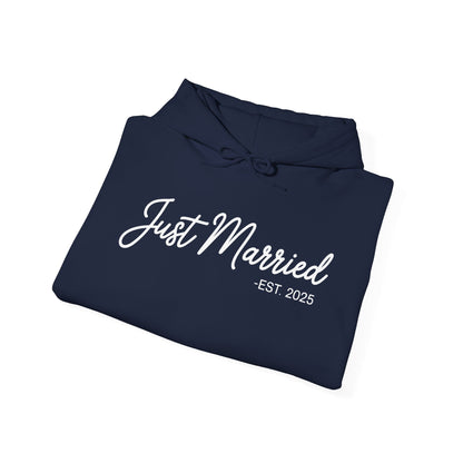 Just Married 2025 Honeymoon Wedding Couples Fiancee Hoodie
