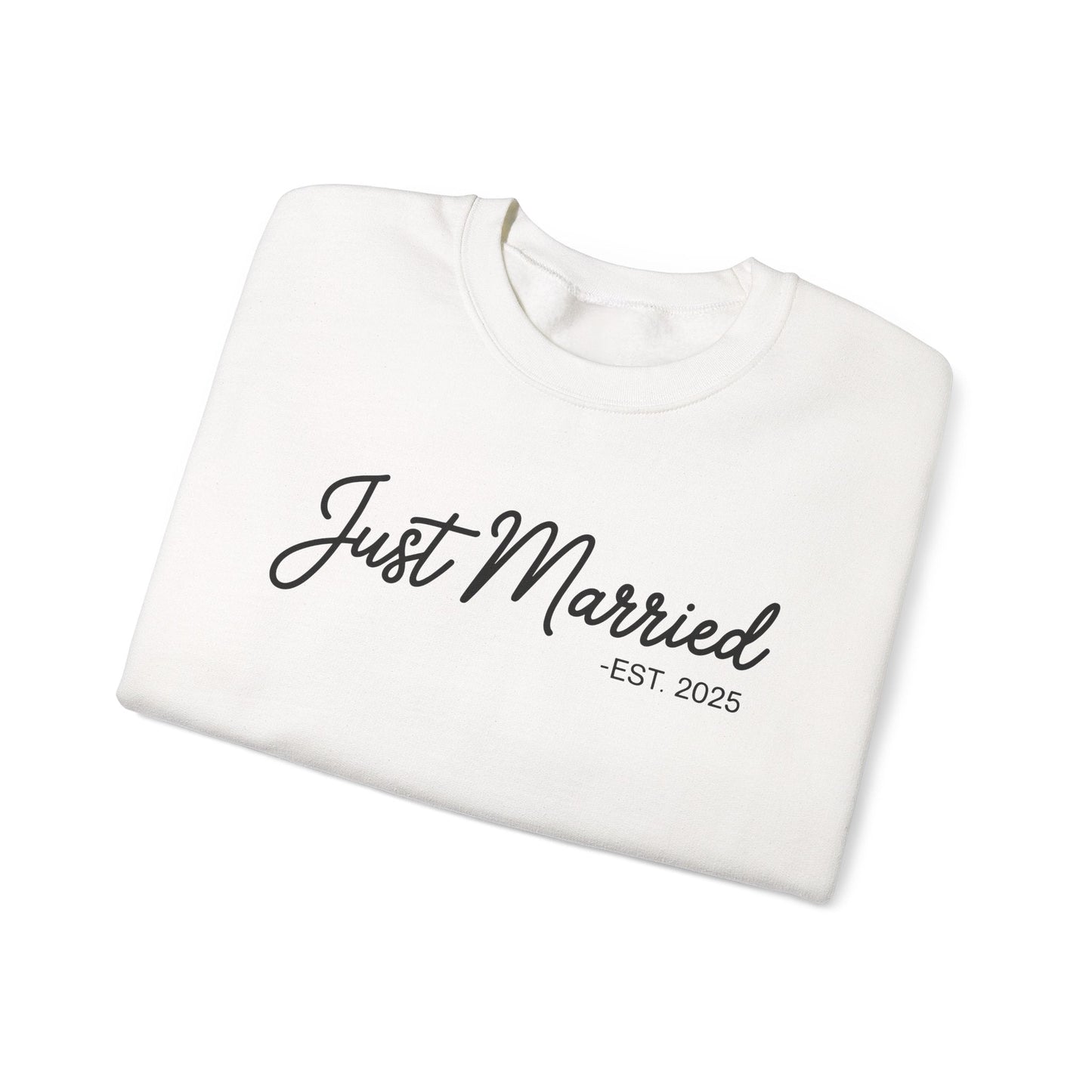 Just Married 2025 Honeymoon Wedding Couples Fiancee Sweatshirt