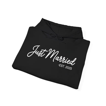 Just Married 2025 Honeymoon Wedding Couples Fiancee Hoodie